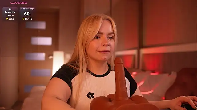 LisaLove3n Live XXX chat