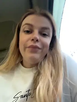 XXX chat uživo modela HarrietDart