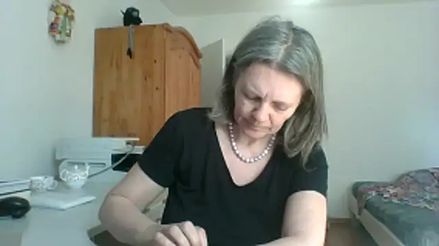 Laura_Sensuale webcam show