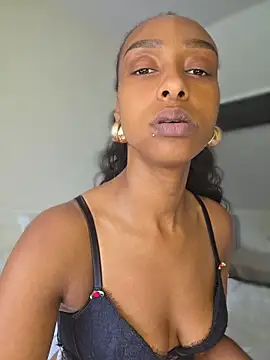 Pertunjukan Kamera Web Hazel_Dollxx
