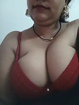 Show de Nyra-23 na webcam