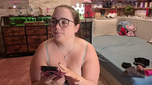 Kimberly-Caprice élő XXX-chatje