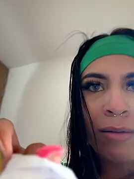 Eveliin__ élő XXX-chatje