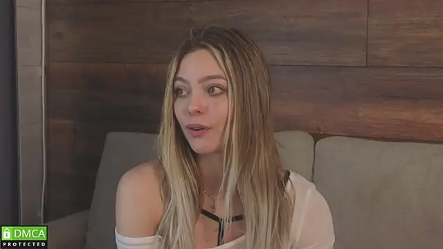 EmilieLongn Live XXX chat