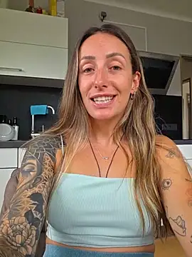 Show modela NicoleKaiser na web-kameri