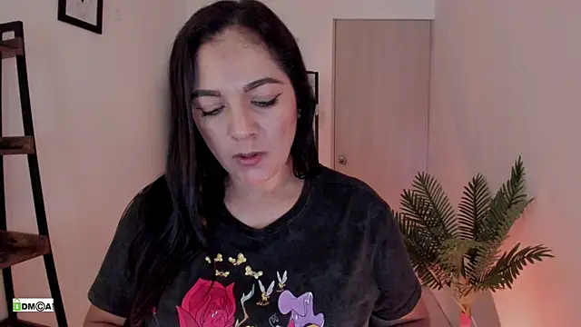 urcute_kitten – Naživo XXX chat