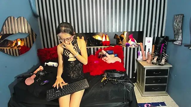 Mara_Gonzalez Adlı Modelin Canlı XXX Sohbeti
