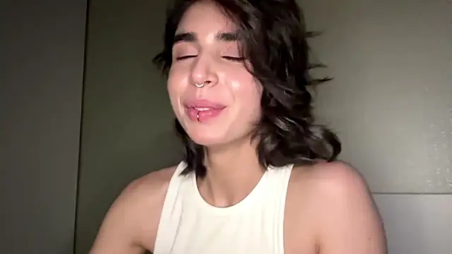 הופעת וובקאם של JessiaRuezga