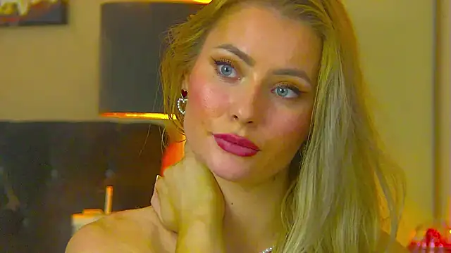 MisshaNight's Webcam Show
