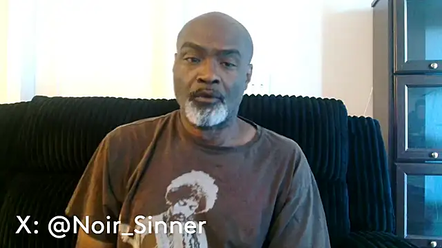 הופעת וובקאם של sinnernoir
