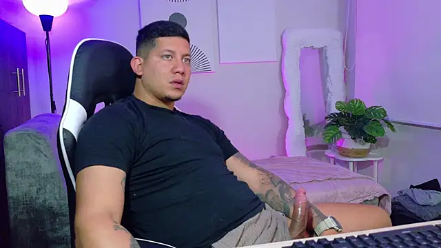 Chatroom XXX en direct de _robertobaggioo