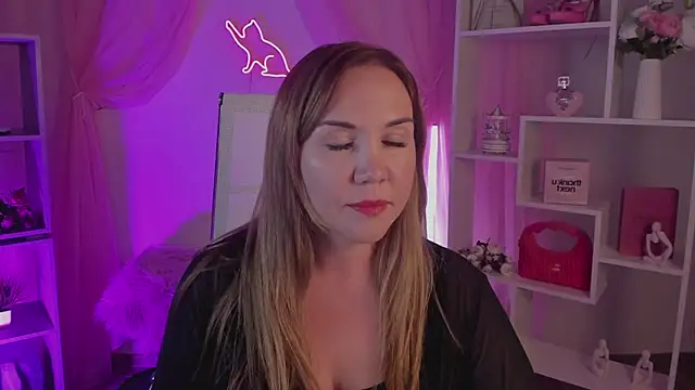 AylaTallow's Live XXX Chat