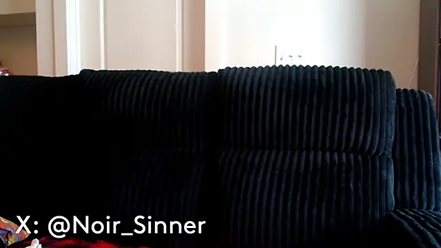 XXX chat uživo modela sinnernoir