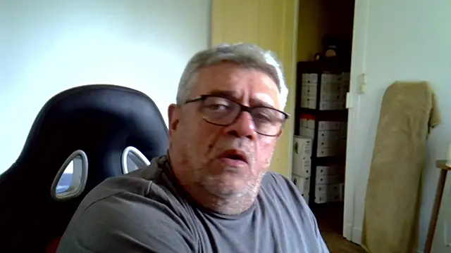 Czat XXX na żywo – Laurent_oldmen