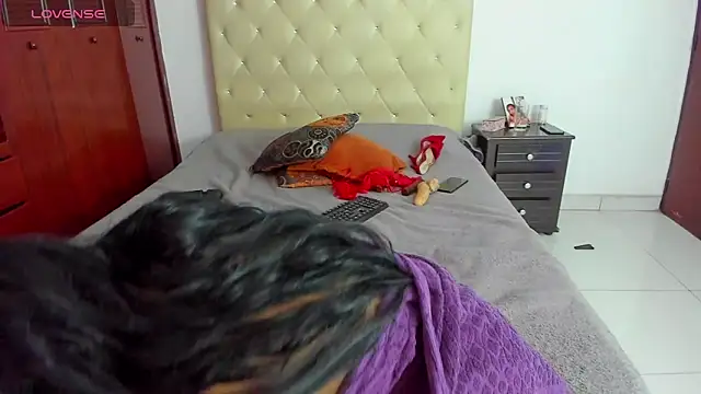 XXX chat uživo modela LUISSA_