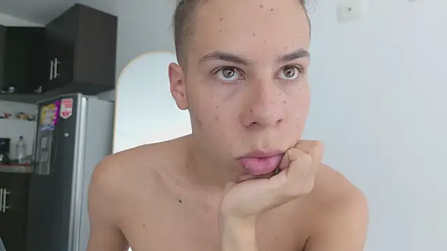 Chatroom XXX en direct de grey___27