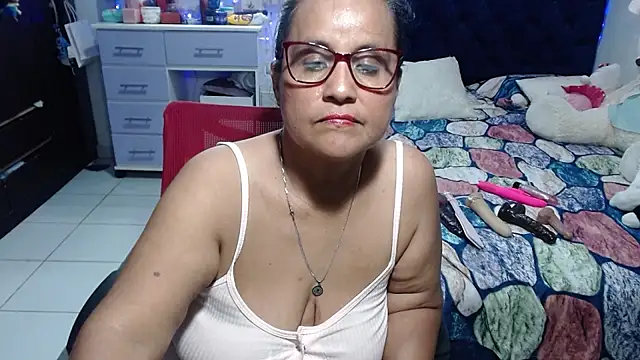 Show modela pervert_mommy_ na web-kameri
