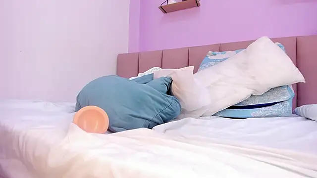 צ'אט XXX בשידור חי של camila_scoth