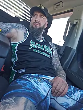 Beardedtattood 现场XXX聊天