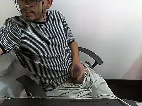 1tedde9 Live XXX-Chat
