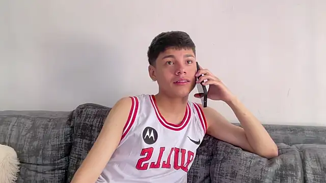 Andy_Belier23 Pertunjukan Webcam