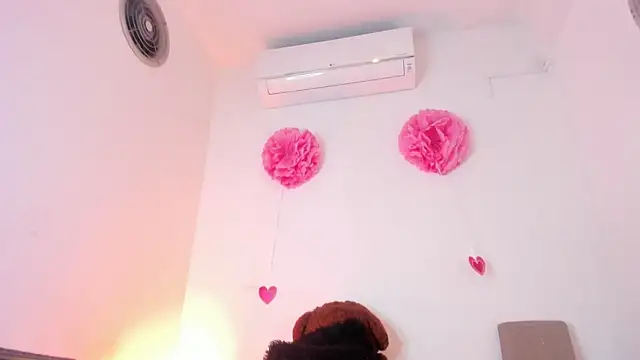 XXX chat uživo modela DarkieSweet