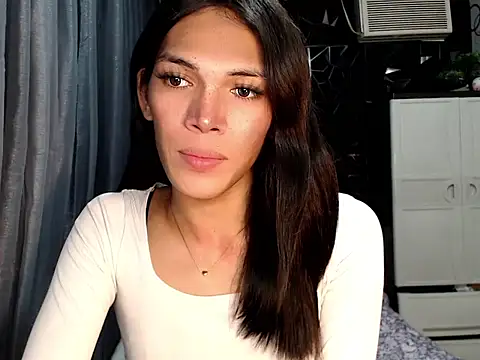 GORGEOUS_CARMEE Chat XXX live