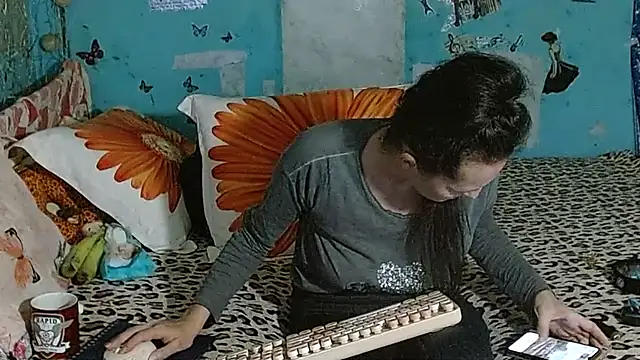 brighteyes77 élő XXX-chatje