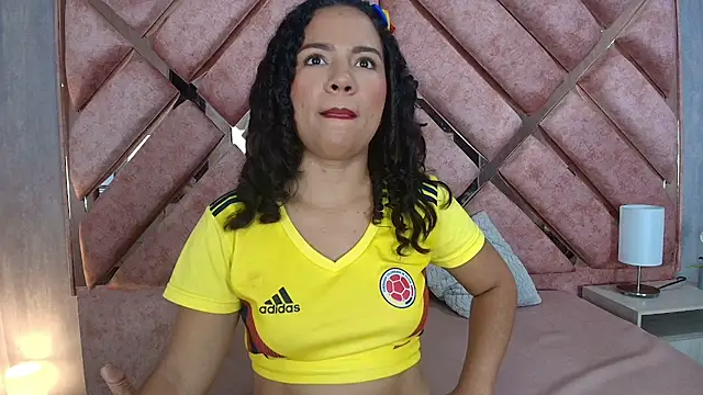 Chat +18 de TamaraaHoney ao vivo