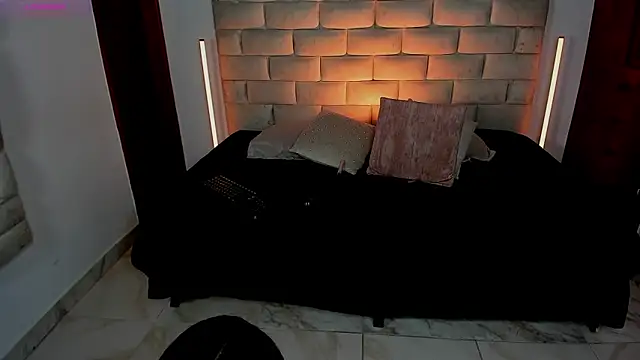 Онлайн чат XXX HollyGrey_