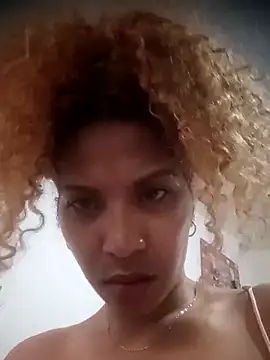 Živý XXX chat SolashLitzy_Curly