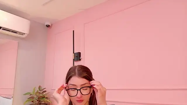 Chat XXX en directo de DanielleDNicola