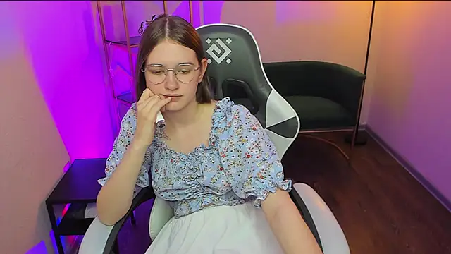 MiaNoon Live XXX-chat