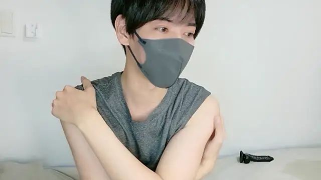 Chatroom XXX en direct de itsme_LEON
