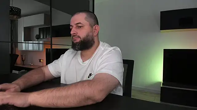 Chat XXX ao vivo de DravenPeak