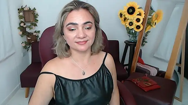 Chat +18 de ana_milf ao vivo