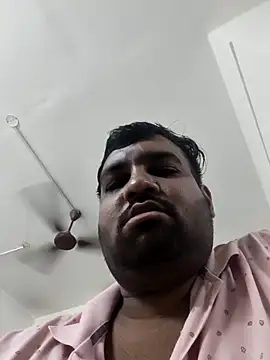 vinay_smalldick Chat XXX in diretta