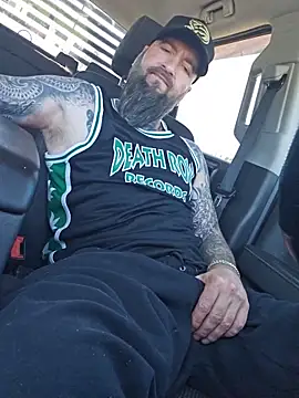 Chat XXX ao vivo de Beardedtattood