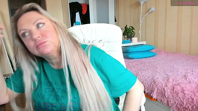 PamHardFuck Show in webcam