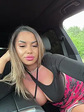 KirstieVegas 网络视讯表演