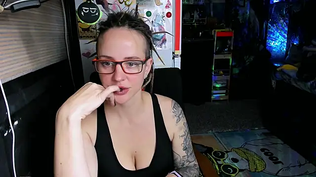 Chatroom XXX en direct de LisaFoxy_y