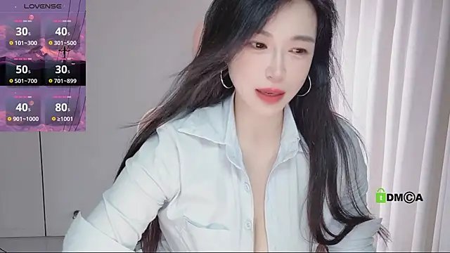 YunShan-33 Adlı Modelin Canlı XXX Sohbeti