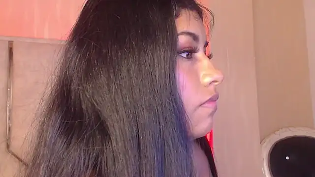 ChantalPetit's Live XXX Chat