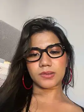 הופעת וובקאם של JassmineLove