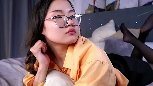 NelleMihalko's Live XXX Chat