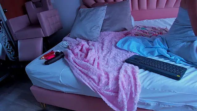SabrinaVantress Adlı Modelin Canlı XXX Sohbeti