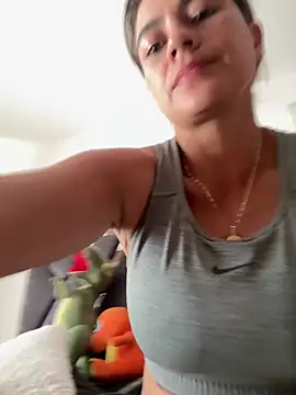 valentina_herrrera Adlı Modelin Canlı XXX Sohbeti