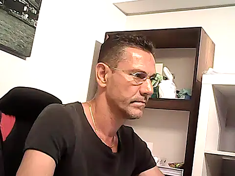 XXX chat uživo modela mastercharisma35