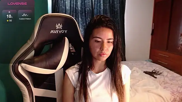 XXX chat uživo modela alice_middlee
