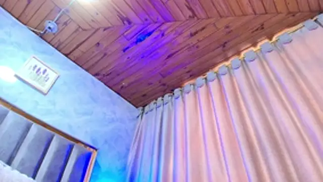 Eda_Bonne élő XXX-chatje